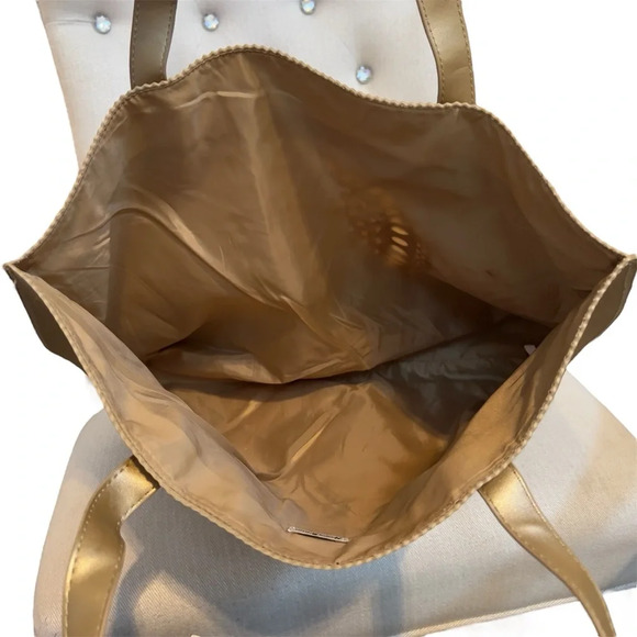 Neiman Marcus Gold Tote bag - Picture 3 of 4
